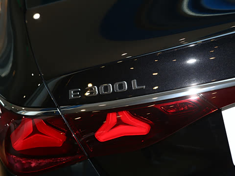 2026�� E 300 L ʱ���˶���