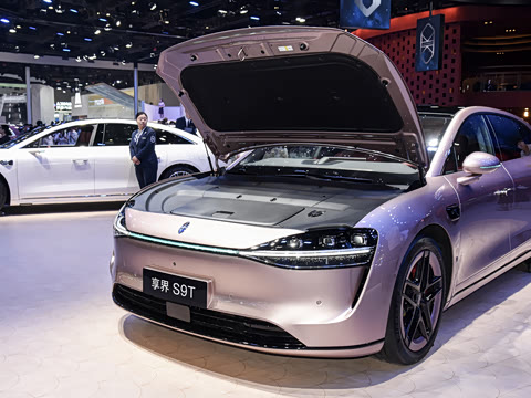 2025�� ���� ����Ultra (896�߼����״