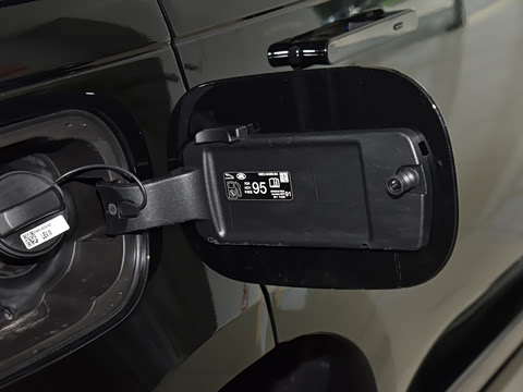 2026�� 3.0 L6 400PS �ڿ���