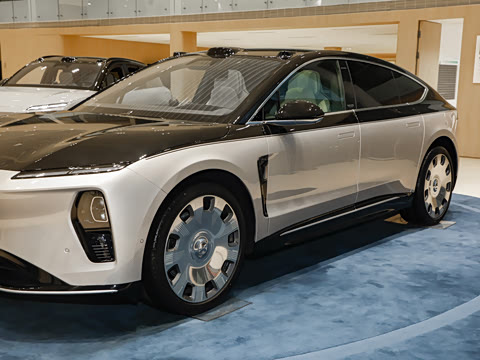 2025�� 102kWh ��ƽ���ر��