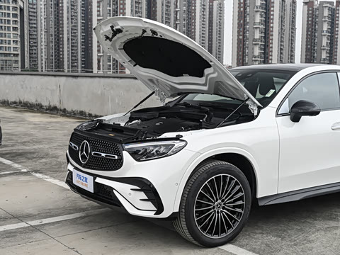 2026�� �Ŀ� GLC 300 4MATIC ����SUV