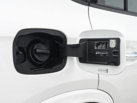 2026�� �Ŀ� GLC 300 4MATIC ����SUV