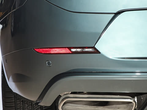 2025�� 400PS Dynamic SE