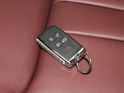 2025�� 400PS Dynamic SE