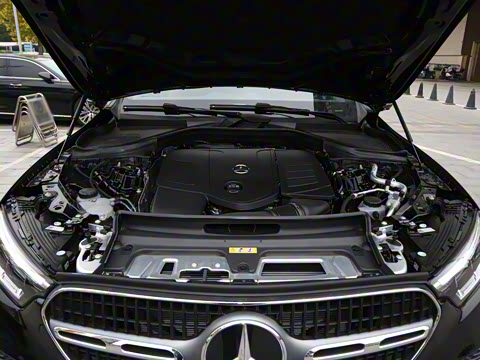 2026�� GLC 260 L 4MATIC �����