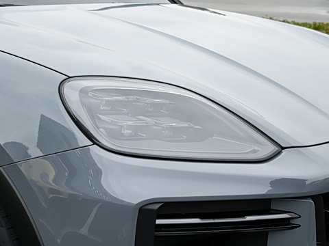 2025�� Cayenne Coup�� Turbo GT 4.0T