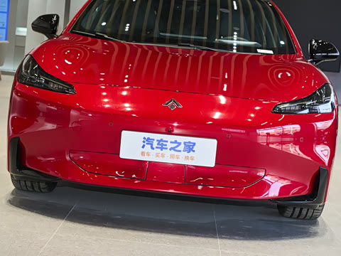 2025�� �Ŀ� 710 Max��