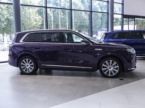 2025�� ���� Ultra�� 53.4kWh 5���� (192�߼����״