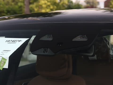 2025�� �Ŀ� E 300 L ʱ���˶���