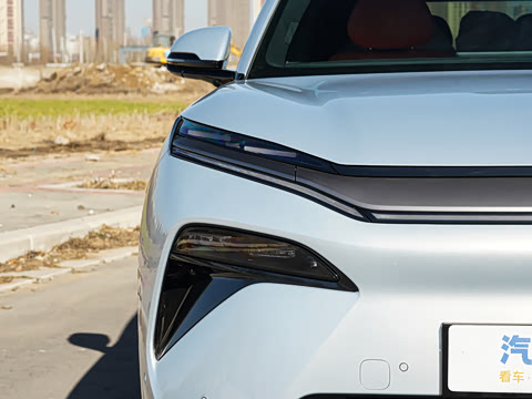 2025�� EV 670KM�����״�������