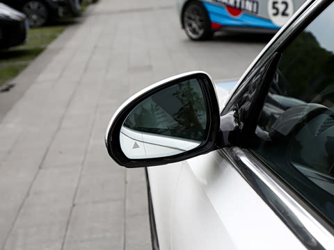 2026�� �Ŀ�� E 300 L ʱ���˶���