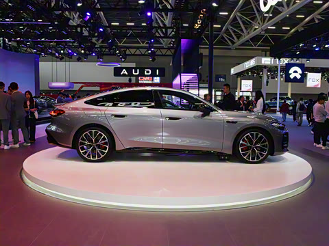 2026�� TFSI quattro 200kW �콢������