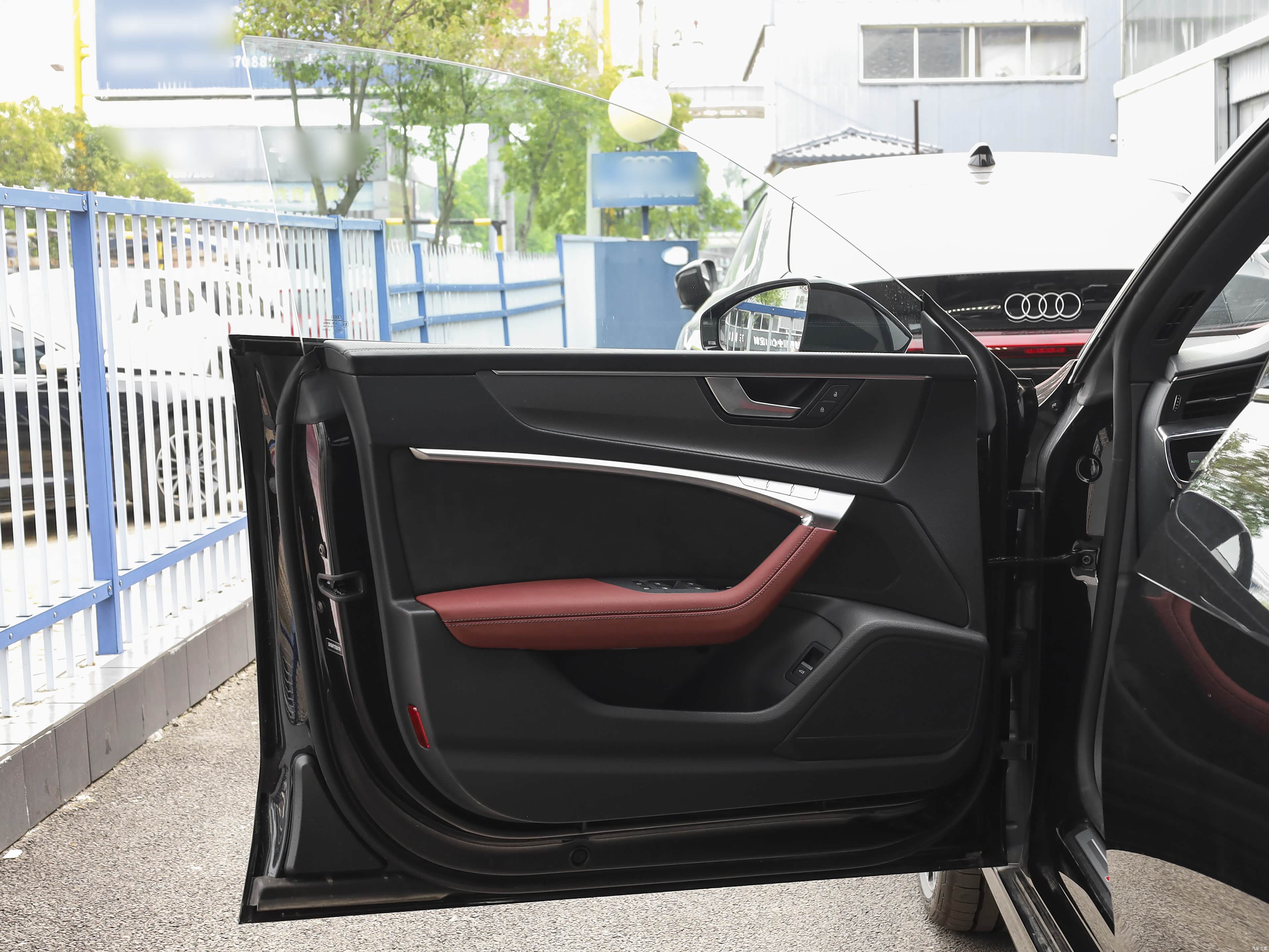 Audi A7L, миниатюра 21
