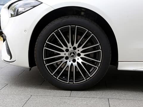 2026�� �Ŀ� C 260 L �˶������