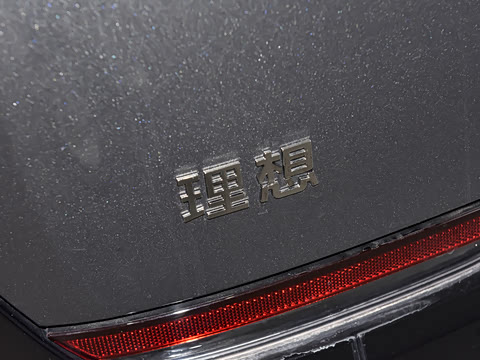 2025�� Ultra ���ܻ��°�