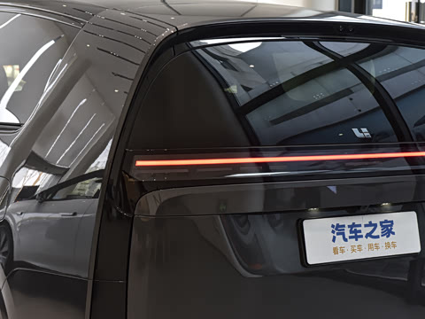 2025�� Ultra ���ܻ��°�