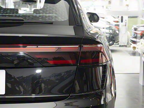 2026�� RS Q8 4.0T performance