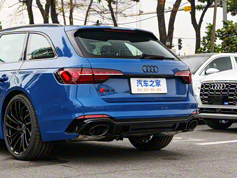 2024��  RS4 Avant ȼ���