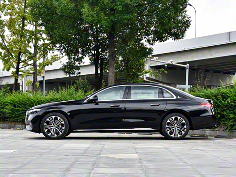 2026�� E 300 L ������