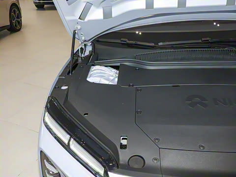 2025�� 100kWh Touring