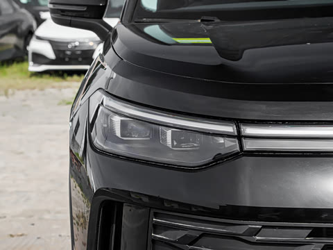2026�� �Ŀ� ̽��L 300TSI ������Ӣ
