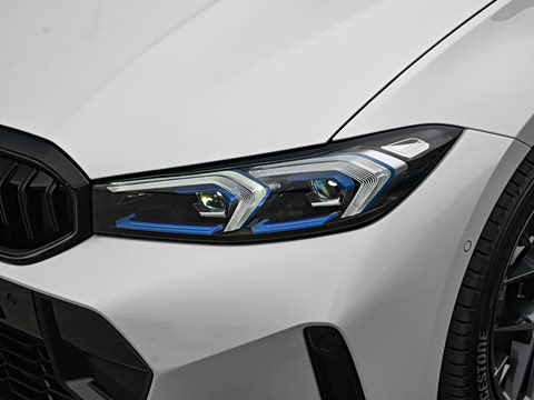 2026�� 330Li ������ M�˶���ҹ��װ