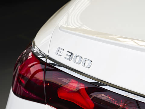 2026�� E 300 �������˶���