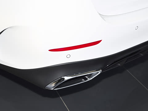 2026�� E 300 �������˶���