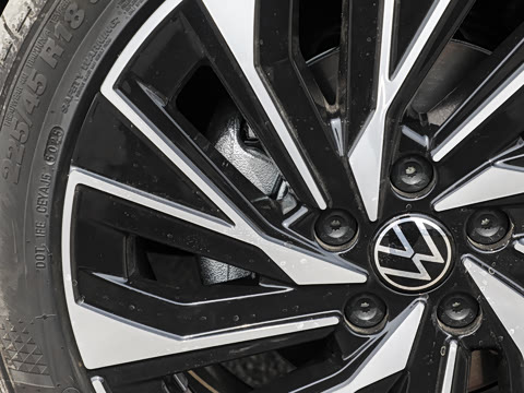 2026�� L 300TSI DSG ������