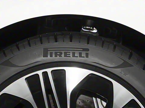 2024�� E 350 e L ���ʽ��϶����˶��γ�