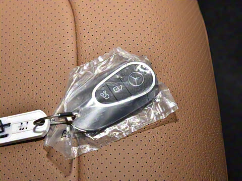 2026�� E 300 L �����˶���