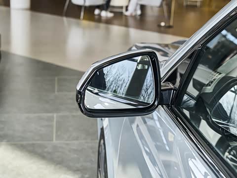 2026�� xDrive25Li M�˶���ҹ��װ