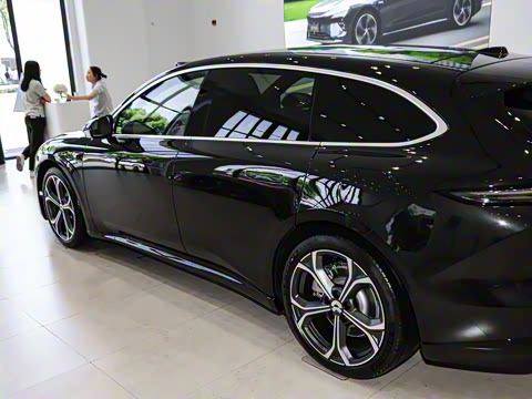 2025�� 100kWh Touring