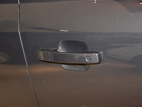 2026�� 110 3.0T P400 X-Dynamic HSE