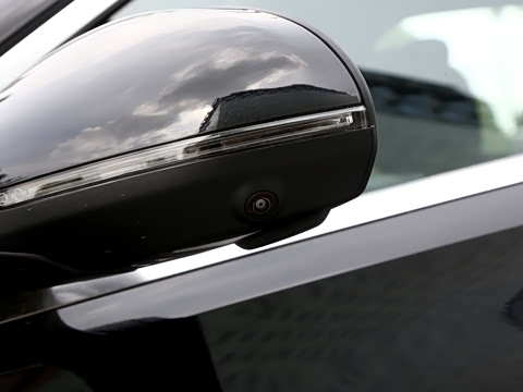2026�� �Ŀ� C 260 L �˶���