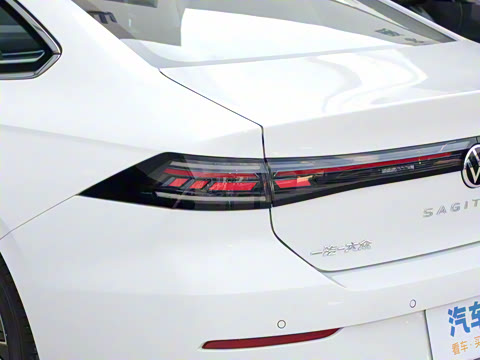 2026�� L 300TSI DSG ������