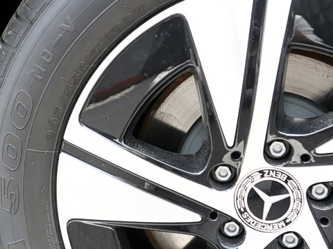 2026�� ����˹LW63