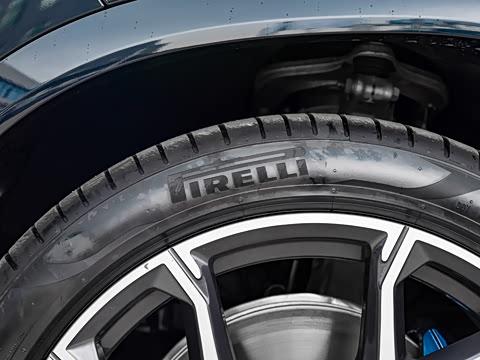 2026�� xDrive40i ������ M�˶���װ