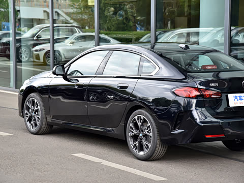 2026�� 225L M�˶���װ