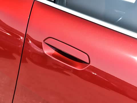 2026�� sDrive25i M�˶���װ