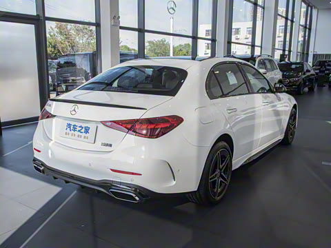 2026�� C 260 L �ҹ�˶���