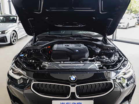 2026�� 225i M�˶���ҹ��װ
