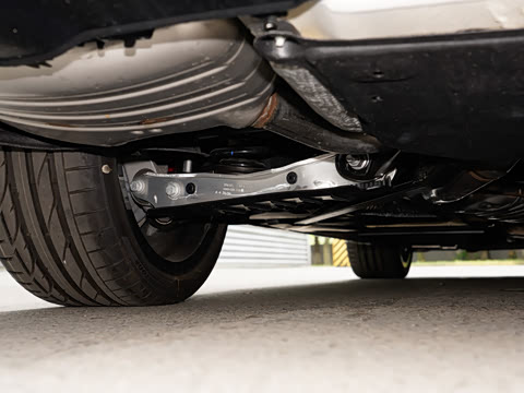 2025�� Sportback ��ذ� 40 TFSI quattro ����������