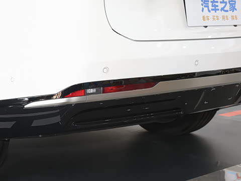 2025�� 825 Max��