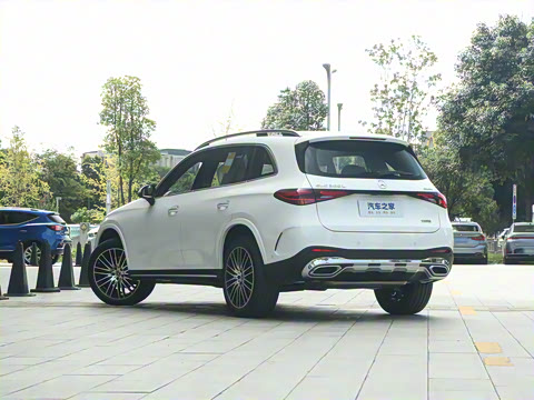 2025�� �Ŀ� GLC 300 L 4MATIC ������ 5��