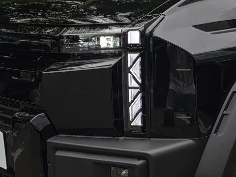 2025�� 215Զ�а�