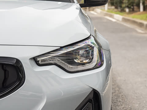 2026�� M240i xDrive