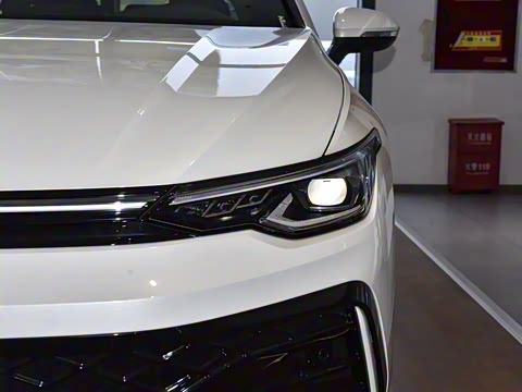 2026�� 300TSI R-Line