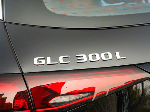 2026�� GLC 300 L 4MATIC ������ 5��