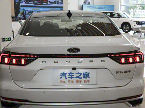 2025�� 2.0T EcoBoost ������